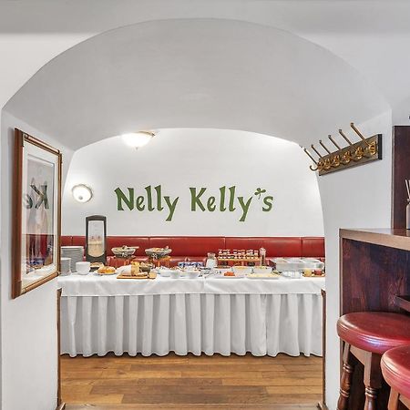 Nelly Kellys Hotel Trutnov Kültér fotó