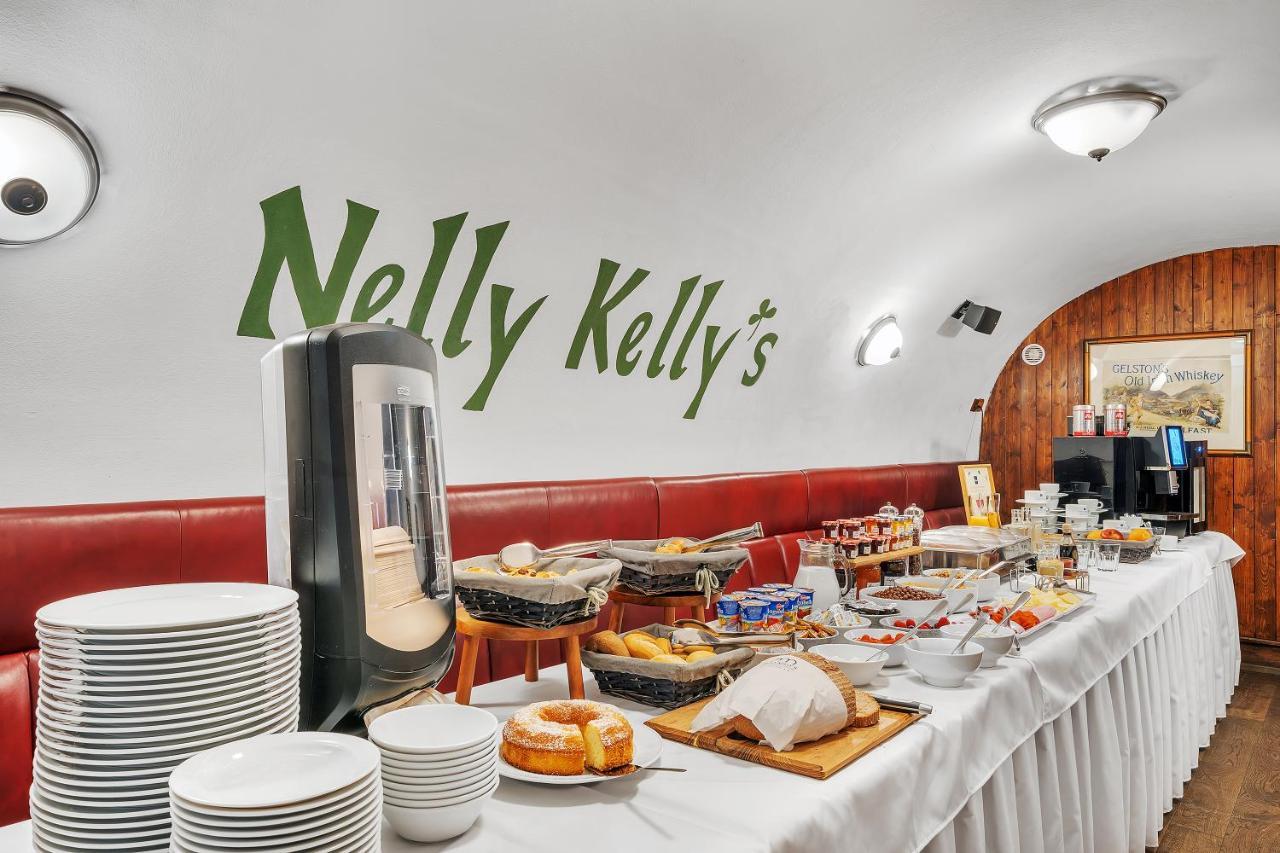 Nelly Kellys Hotel Trutnov Kültér fotó